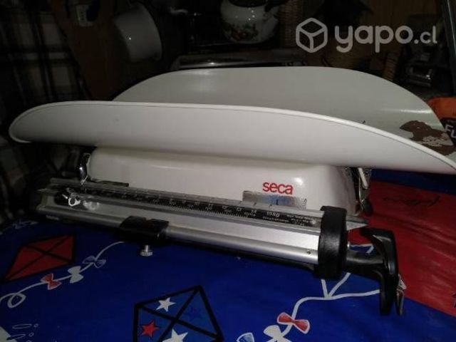 Antigua reliquia pediátrica ,pesa alemana niños