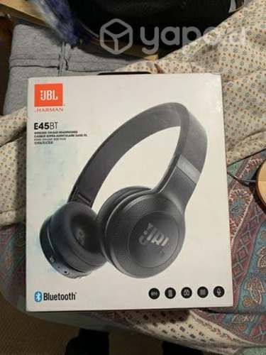 Audifonos Inalámbricos JBL E45BT color Negro