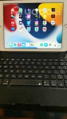 Ipad Air 2 16 gb con teclado y cargador original