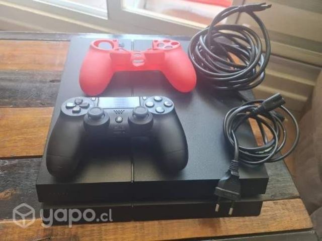 PlayStation 4 Sony 500 GB. Usada