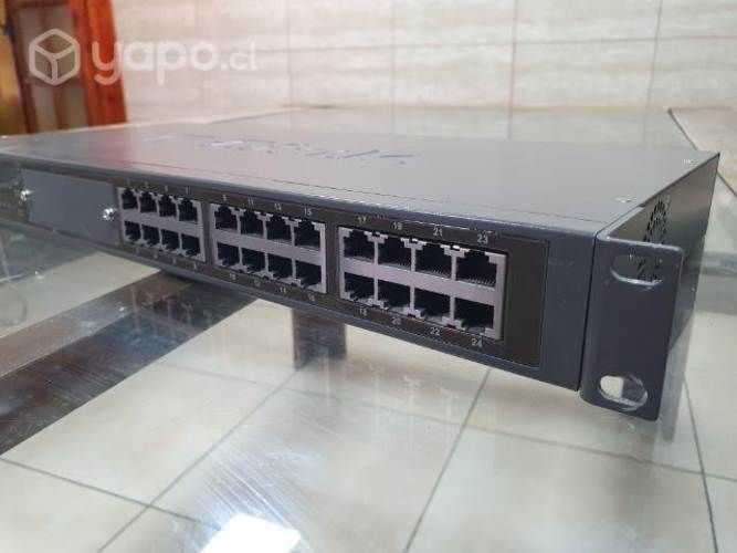 Switch d-link des-1024r+ switch 24 port