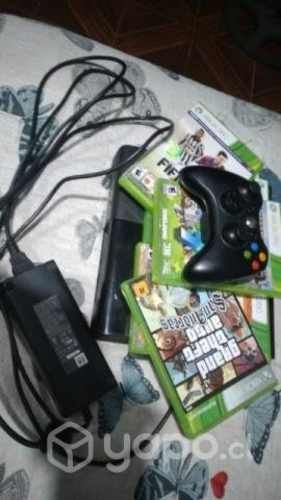 Xbox 360 con mando + 5 juegos