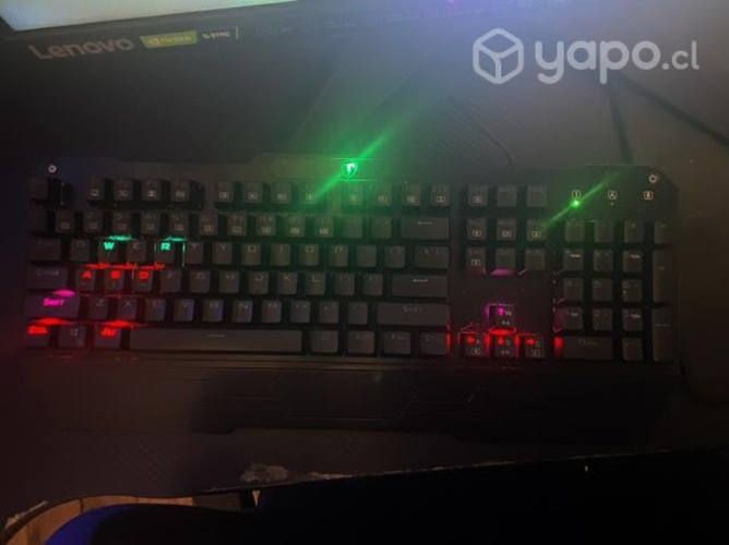 Teclado Mecánico 100% con Switches outemu blue.