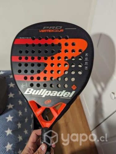 Pala niño Bullpadel vertex 02 JR con funda