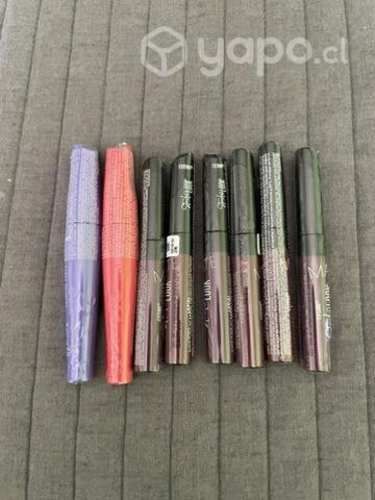 Perfumes y maquillaje