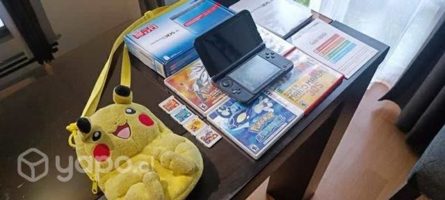 Nintendo 3ds en su caja original + 4juegos + bolso
