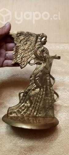 Angel de bronce