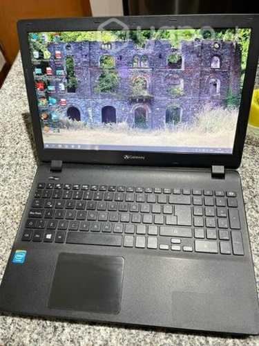 Laptop gateway en execelente estado