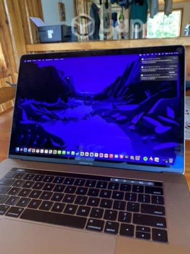 Mac book pro 2017 con touch bar
