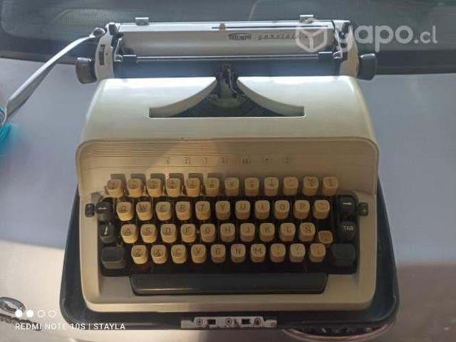 Maquina de escribir impecable