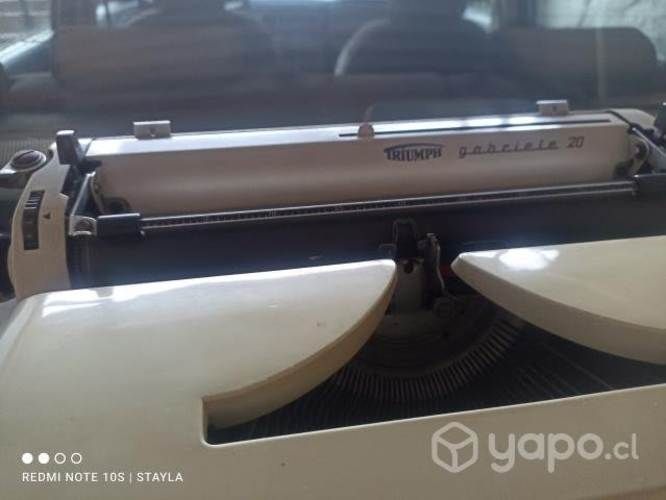 Maquina de escribir impecable