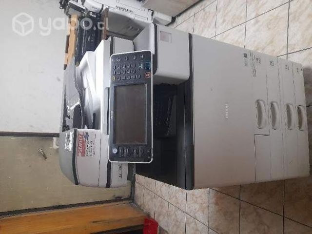 Fotocopiadora color mp c3003