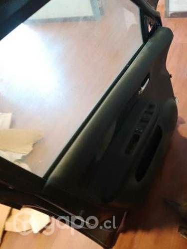 Puertar izquierda (piloto) Suzuki Swift 2012