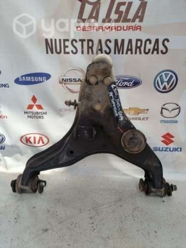 Bandeja inferior derecha mitsubishi L200 2016