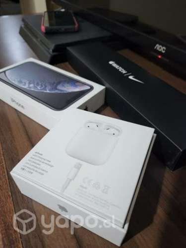 IPhone XR - Watch Nike - Airpods