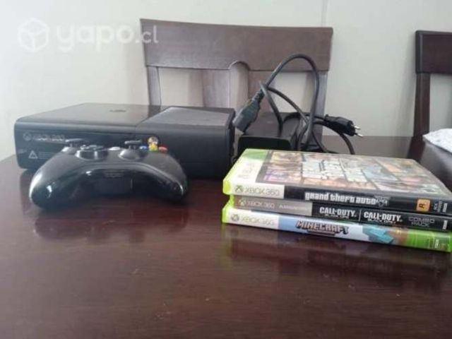 Se vende xbox 360 con 3 juegos