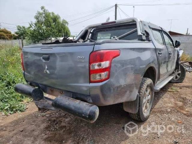 Pick up mitsubishi L200 año 2016-2019