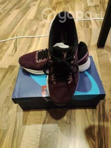 Zapatillas marca asics