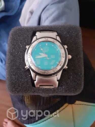 Reloj swiss sport con detallitos