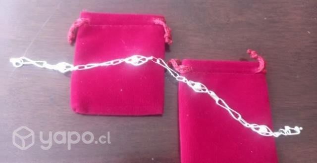 Pulseras de plata