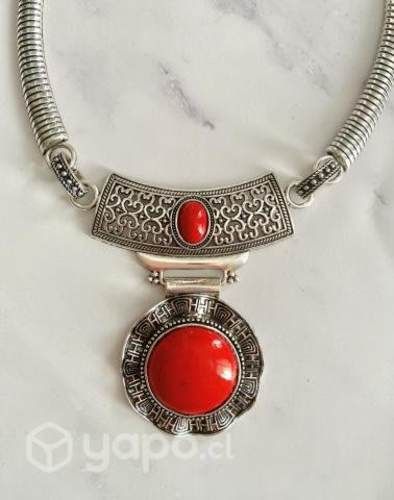 Collar de Piedras