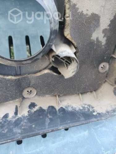 Tapa Cubre motor Ssangyong Rexton 2014 detalle