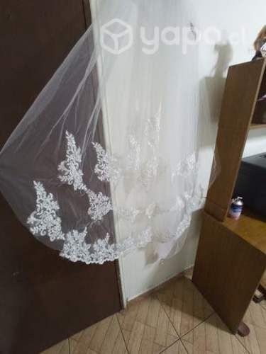 Hermoso velo de novia