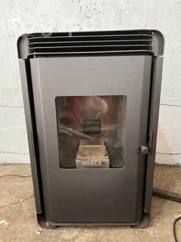 Estufa a pellet bosca en excelente estado