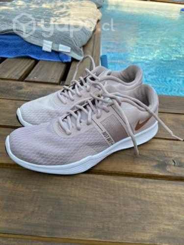 Zapatillas Nike City Trainer talla US 8 mujer