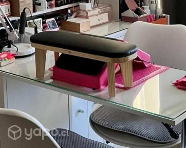 Apoya manos manicure