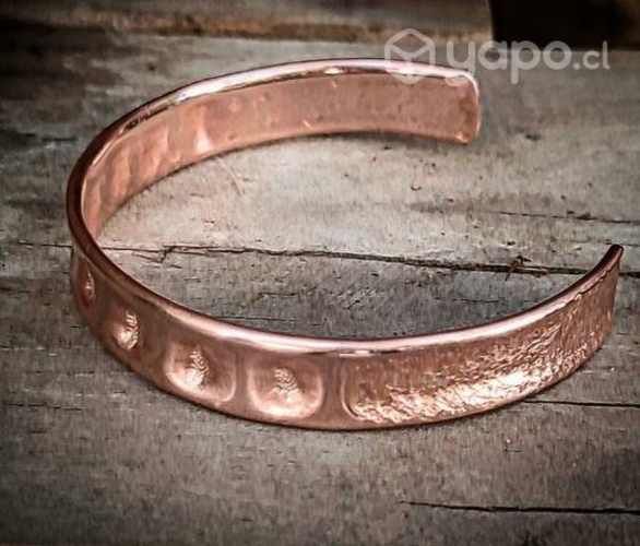 Pulseras de cobre rústicas