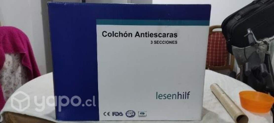 Colchón y silla de ruedas