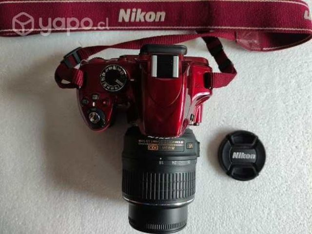 Camara de fotos Nikon D3200 roja