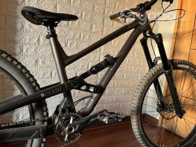 Commencal Clash origin dark skate 2023 talla M