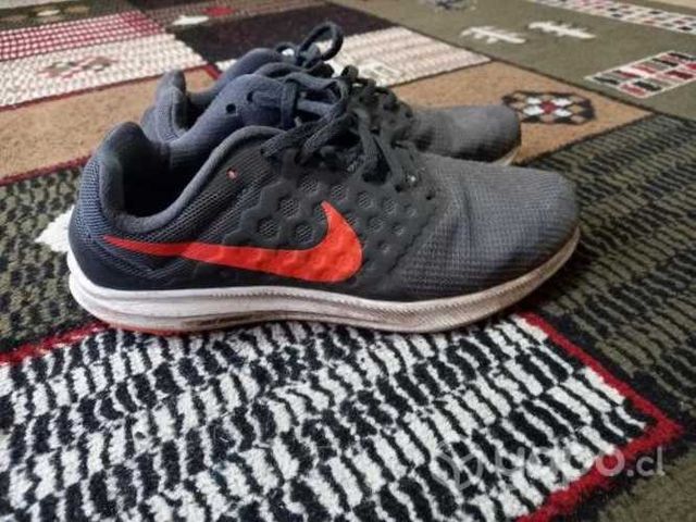 Zapatilla Nike talla 40