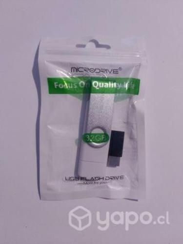 Pendrive 32 GB + adaptador tipo C