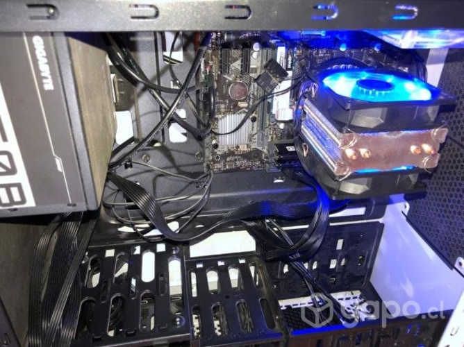 PC Torre// i5 novena gen. // 12GB RAM // 240GB M2