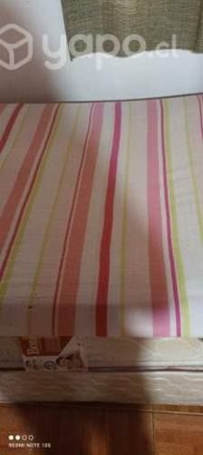 Cama plaza y media colchón para la columna