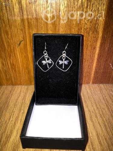 Aros de mujer de libélula