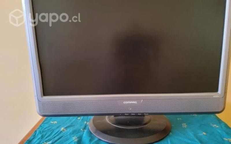 Pantalla 23" marca Compac
