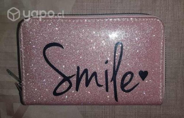 Billetera rosada brillante