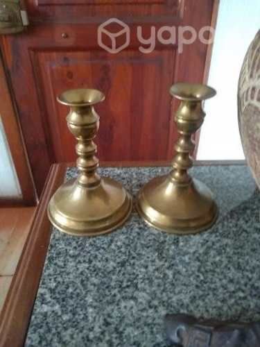Antiguos par de candelabros bronce DELGADO CHILE