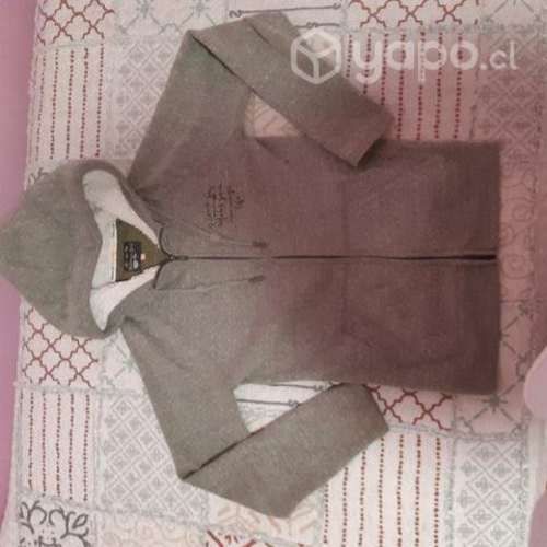 Poleron niña polemic