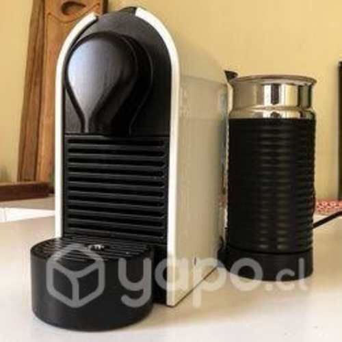 Cafetera UMilk marca NESPRESSO