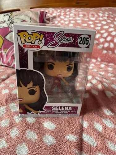 Funko pop selena