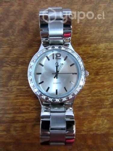 Reloj Metálico Cromado Para Mujer. Nuevo
