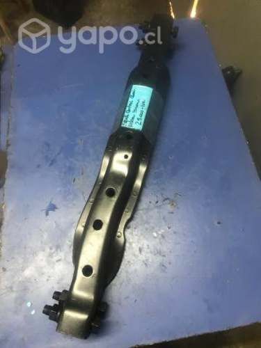 Soporte central frontal Nissan Terrano