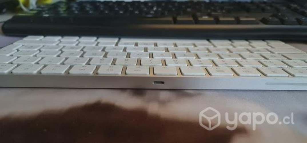 Teclado Apple Mac inhalambrico, muy poco uso