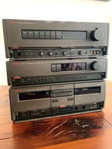 Equipo y parlantes HiFi