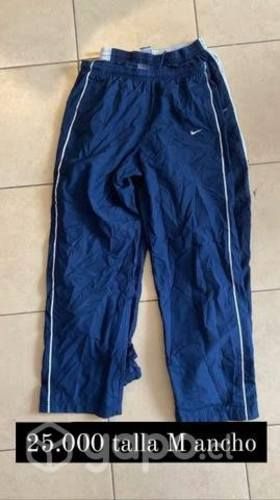 Buzo cortavientos nike